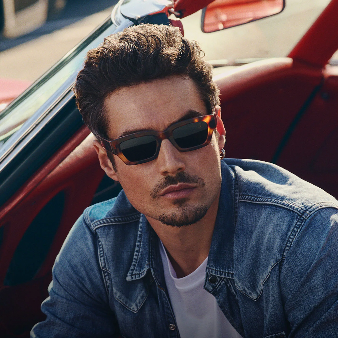 Oliver Peoples