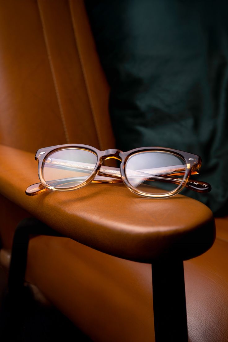 lunette_vue_-_22L_0b70597f-213b-4928-9b8a-15d220b40edc.jpg